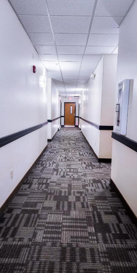 Helena Inn - Airport エクステリア 写真